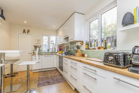 4 bedroom terraced house for sale, Berrymead Gardens, London W3