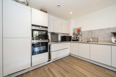 2 bedroom flat for sale, Bollo Bridge Road, London W3