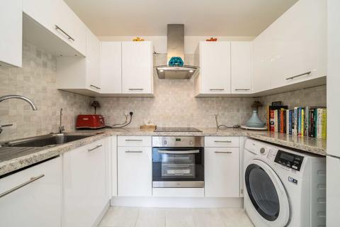 2 bedroom flat for sale, Church Road, London W3