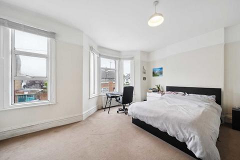 44 Birkbeck Avenue, London, W3 6HX