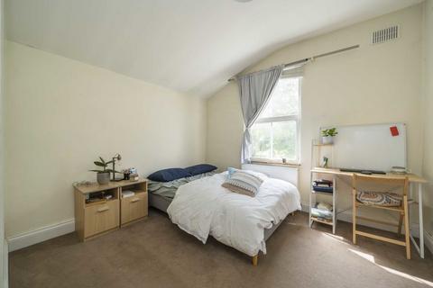 44 Birkbeck Avenue, London, W3 6HX