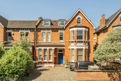 3 bedroom flat for sale, Cumberland Park, London W3