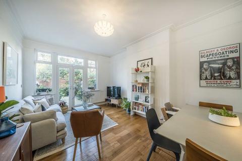 2 bedroom flat for sale, Grafton Road, London W3