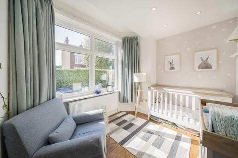 2 bedroom flat for sale, Grafton Road, London W3