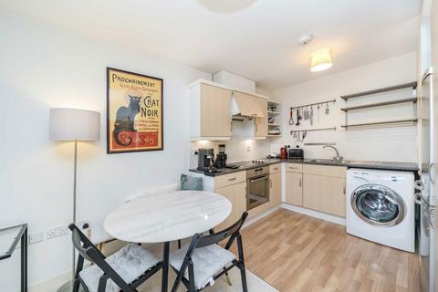 1 bedroom flat for sale, Victoria Road, London W3