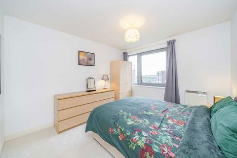 1 bedroom flat for sale, Victoria Road, London W3