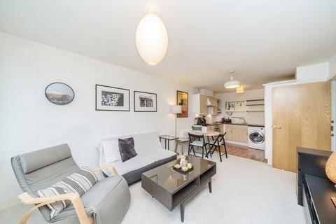 1 bedroom flat for sale, Victoria Road, London W3