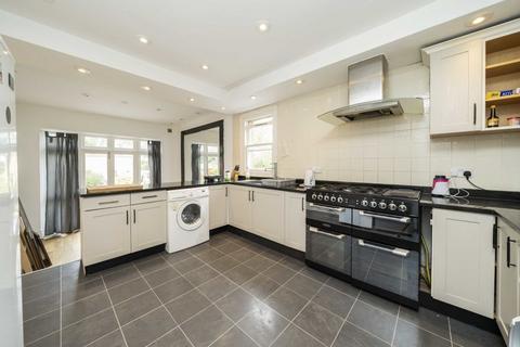 6 bedroom house for sale, Twyford Avenue, London W3