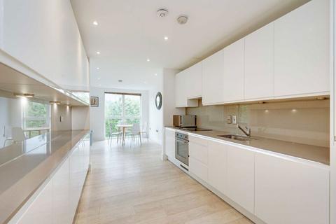 2 bedroom flat for sale, Lakeside Drive, London NW10