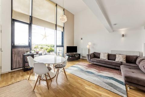 2 bedroom flat for sale, Cowley Road, London W3