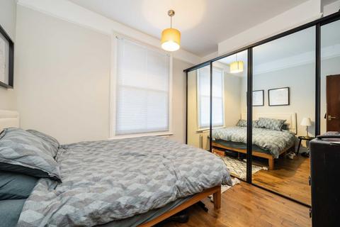 1 bedroom flat for sale, Grafton Road, London W3