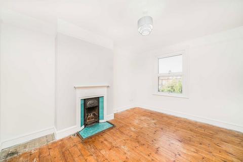 2 bedroom flat for sale, Westbourne Avenue, London W3