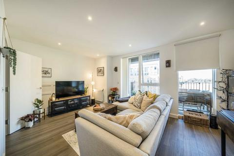 1 bedroom flat for sale, Whelan Road, London W3