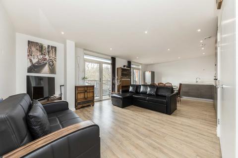 2 bedroom flat for sale, Stanley Road, London W3