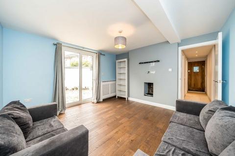 3 bedroom flat for sale, Canada Road, London W3