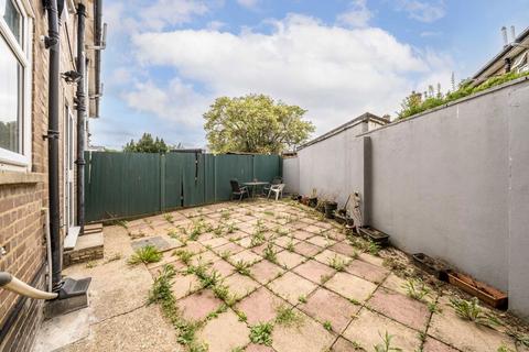 34 Canada Road, London, W3 0NP