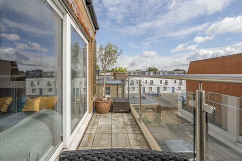 2 bedroom flat for sale, Acton Lane, London W4