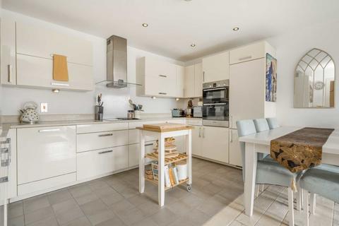 2 bedroom flat for sale, Acton Lane, London W4