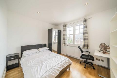 3 bedroom house for sale, Mellitus Street, London W12