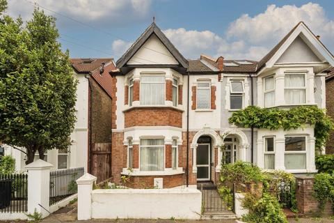 3 bedroom house for sale, Larden Road, London W3