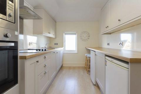 2 bedroom flat to rent, Cumberland Park, London W3