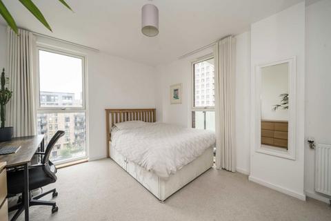 2 bedroom flat for sale, Hanbury Road, London W3