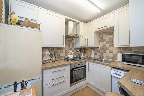 1 bedroom flat for sale, Rosemont Road, London W3