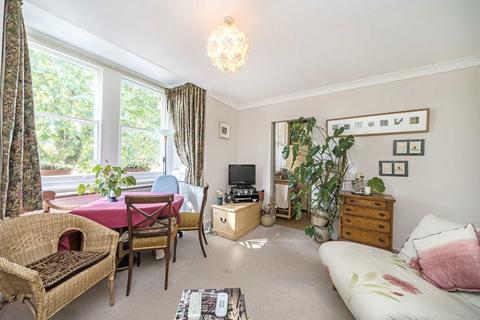 1 bedroom flat for sale, Rosemont Road, London W3