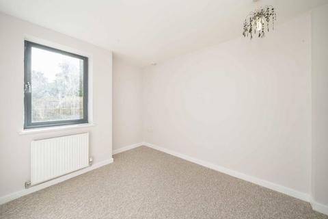 2 bedroom flat for sale, Gunnersbury Lane, London W3