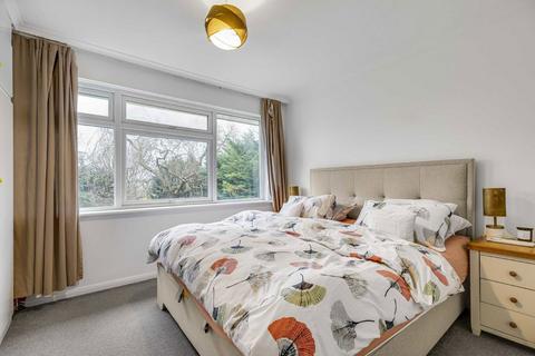 3 The Croft, London, W5 2JW