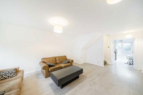 4 bedroom house for sale, Blossom Close, London W5