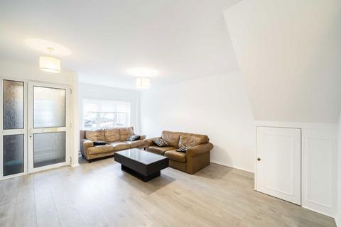4 Blossom Close, London, W5 4YE