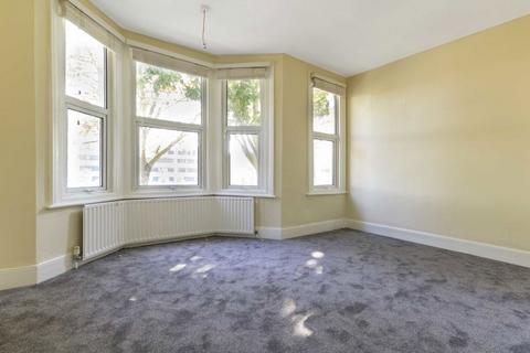 3 bedroom house to rent, Manor Road, London W13