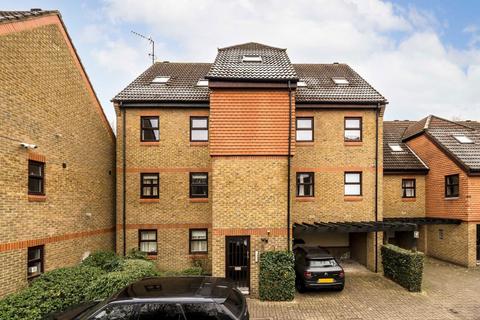 2 bedroom flat to rent, Pursewardens Close, London W13