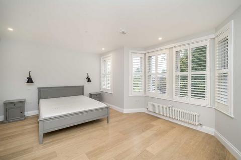 undefined, Kingsley Avenue, London W13
