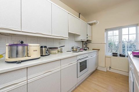 2 bedroom flat for sale, Hanger Lane, London W5