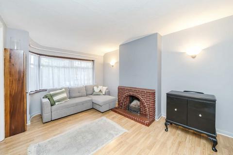 2 bedroom flat to rent, Cavendish Avenue, London W13