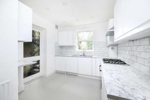 2 bedroom flat for sale, Hamilton Road, London W5