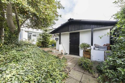 5 Rosemount Road, London, W13 0HJ