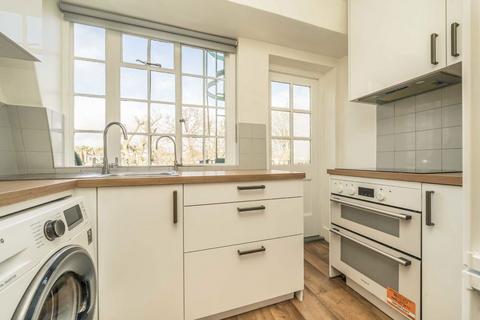 39 Ealing Village, London, W5 2LZ