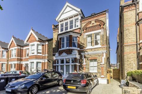 3 bedroom flat to rent, Denbigh Road, London W13