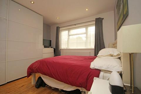 2 bedroom flat to rent, Ashbourne Road, London W5