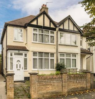 3 bedroom house to rent, Studland Road, London W7