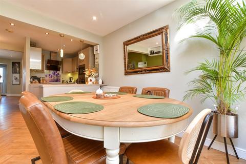 20 Cruden Road, Gravesend, DA12 4HD