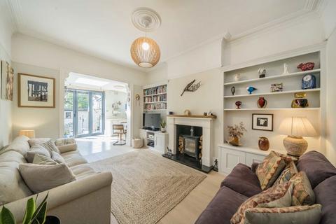 2 bedroom maisonette for sale, Lavington Road, London W13