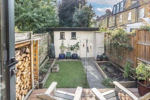 65 Lavington Road, London, W13 9LR