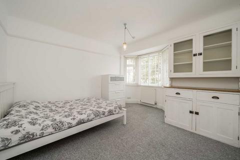 2 bedroom flat for sale, Windmill Road, London W5