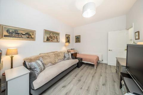 1 bedroom flat for sale, Jersey Road, London W7