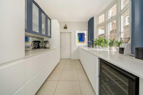 12 Gloucester Road, London, W5 4JB