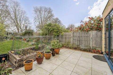 12 Gloucester Road, London, W5 4JB